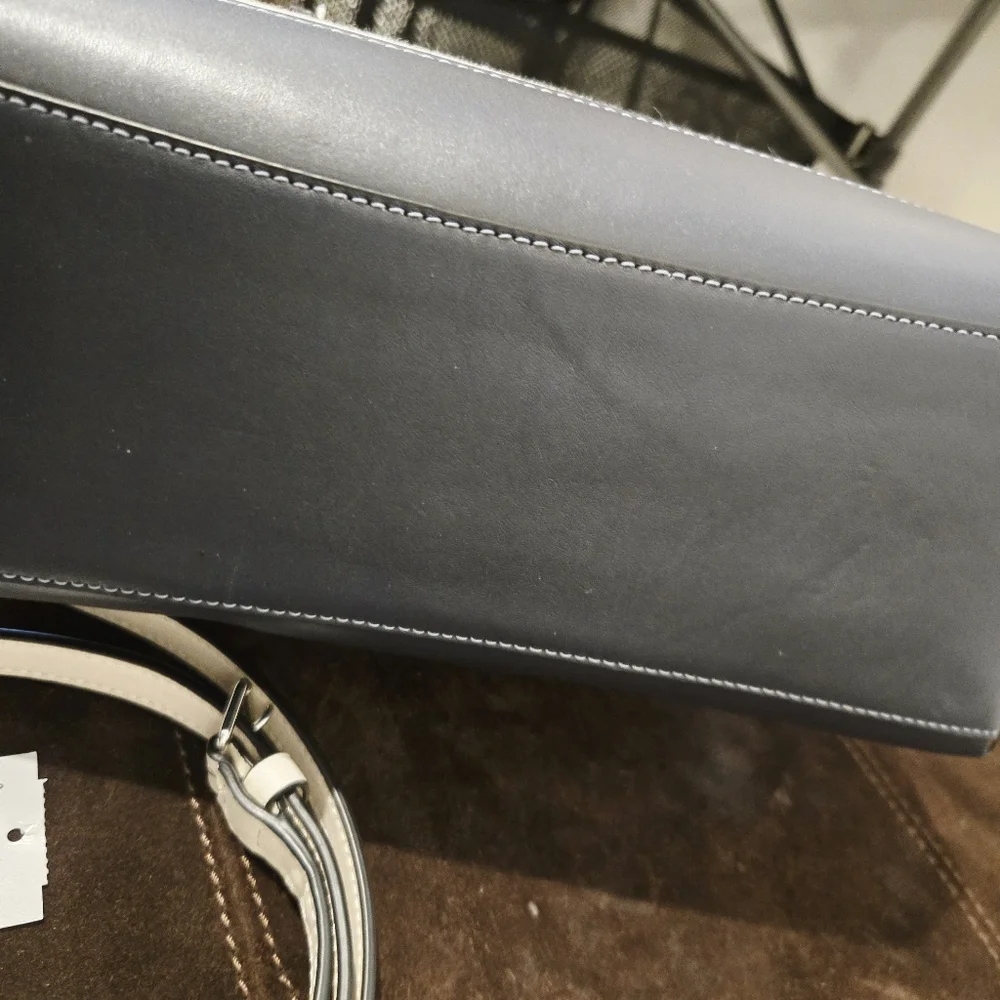 Coach Mollie Tote 25 in Colorblock. - Picture 6 of 12